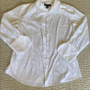 Women’s Tailored Stretch White button down Shirt